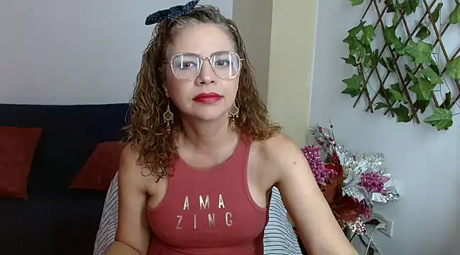 Snapshot of _melisaa_ chatting on December 4, 7:45 pm melisaa online show from December 4, 7:45 pm