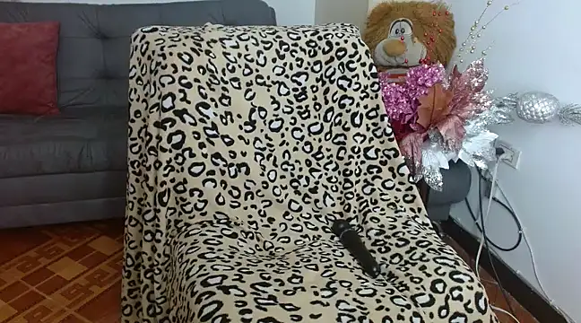 Snapshot of _melisaa_ chatting on February 11, 1:30 pm melisaa online show from February 11, 1:30 pm
