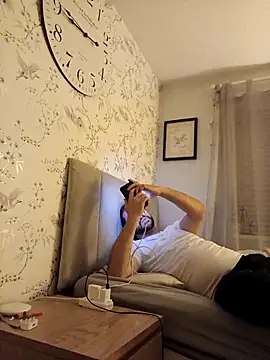 Snapshot of curiously-bi37 chatting on October 4, 9:02 pm curiously-bi37 online show from October 4, 9:02 pm