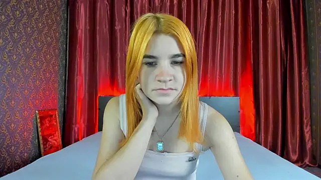  Polly Love  online show from December 13, 7:15 am