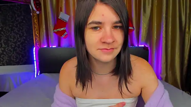  Polly Love  online show from January 14, 7:25 am