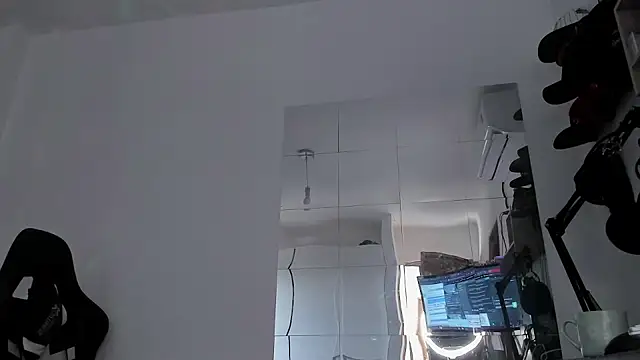 Moon Sammy online show from April 28, 1:38 pm