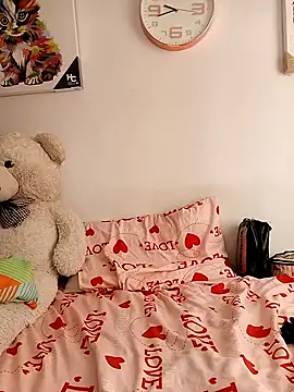 KimPielCanela online show from February 20, 2:24 pm