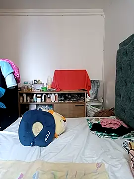 KimPielCanela online show from March 9, 4:33 pm