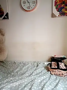 KimPielCanela online show from March 12, 3:07 pm