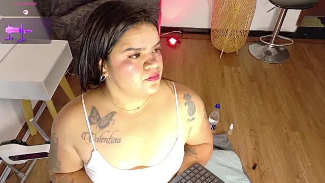 Snapshot of emma_sexxy chatting on April 20, 10:29 am emma sexxy online show from April 20, 10:29 am