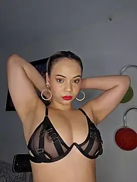 Snapshot of Antonella2_m chatting on December 5, 11:05 am Antonella2 m online show from December 5, 11:05 am