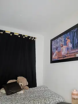 Snapshot of Antonella2_m chatting on December 6, 11:11 am Antonella2 m online show from December 6, 11:11 am