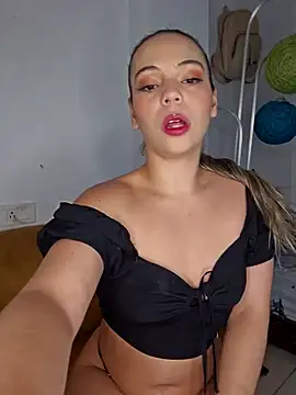 Snapshot of Antonella2_m chatting on January 9, 6:04 pm Antonella2 m online show from January 9, 6:04 pm