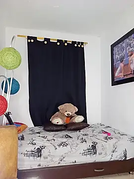 Snapshot of Antonella2_m chatting on January 11, 6:12 pm Antonella2 m online show from January 11, 6:12 pm