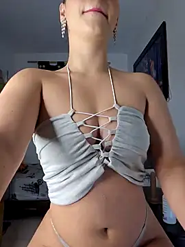 Snapshot of Antonella2_m chatting on January 15, 11:21 am Antonella2 m online show from January 15, 11:21 am