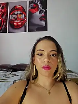 Snapshot of Antonella2_m chatting on October 4, 5:00 pm Antonella2 m online show from October 4, 5:00 pm