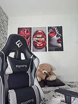 Snapshot of Antonella2_m chatting on November 8, 1:11 pm Antonella2 m online show from November 8, 1:11 pm