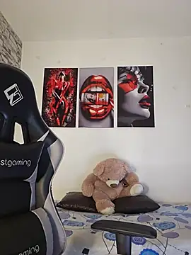 Snapshot of Antonella2_m chatting on November 28, 1:25 pm Antonella2 m online show from November 28, 1:25 pm