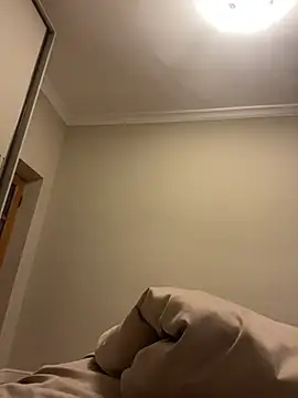 Snapshot of Holly_Molii chatting on June 15, 11:34 am Holly Molii online show from June 15, 11:34 am