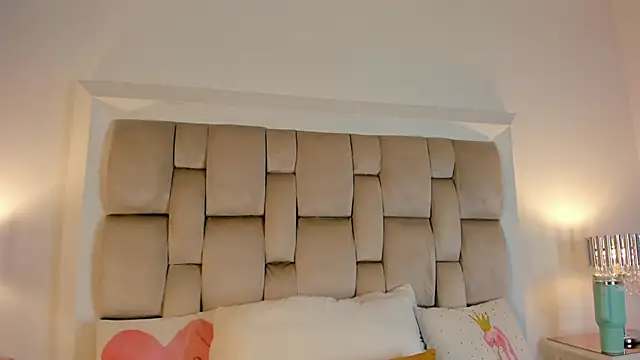 SamanthaBrown69 online show from October 10, 3:38 am