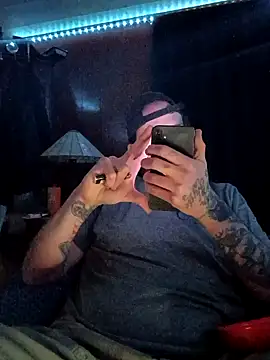 RobStrokes215 online show from December 18, 9:04 am