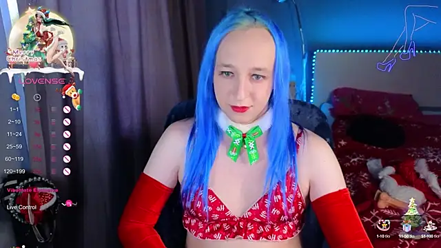 Snapshot of SexyTrixyLove chatting on December 24, 9:50 am SexyTrixyLove online show from December 24, 9:50 am