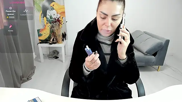 kilenyapatrice online show from January 15, 11:59 am