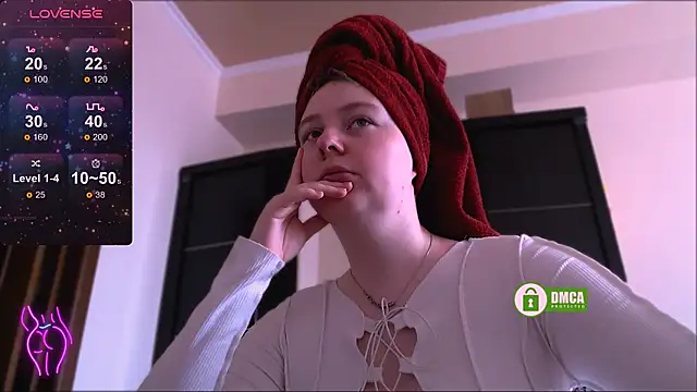 Snapshot of EvaAndLilith chatting on December 3, 7:38 am EvaAndLilith online show from December 3, 7:38 am