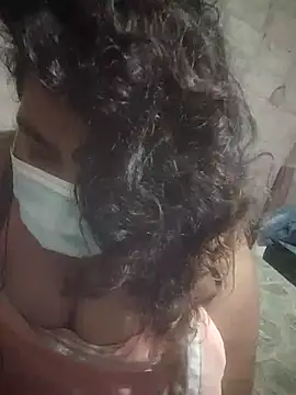 Snapshot of Aranyagril chatting on January 9, 12:52 pm Aranyagril online show from January 9, 12:52 pm