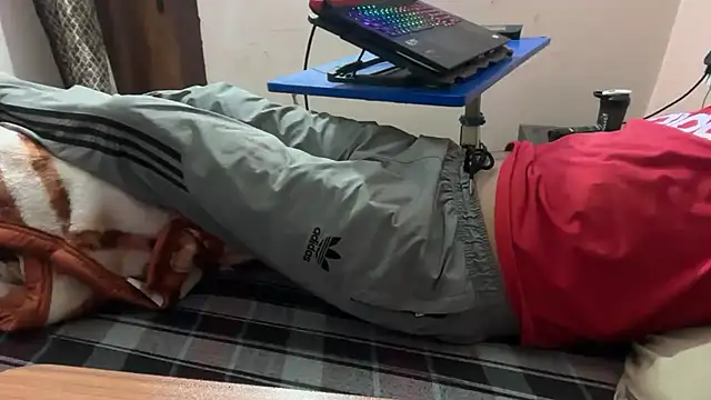 sexyboy09 online show from October 28, 12:19 pm