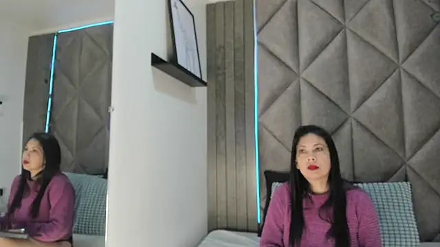 JaylaScott   online show from October 12, 11:20 am