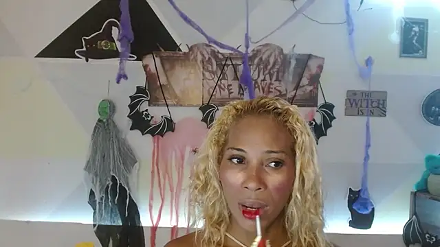 Snapshot of NatashaDormat chatting on October 20, 1:33 pm NatashaDormat online show from October 20, 1:33 pm