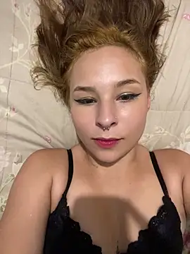 Snapshot of Belaarmelindah chatting on March 28, 2:49 pm Belaarmelindah online show from March 28, 2:49 pm