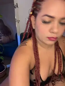 Snapshot of EmmaHot chatting on September 23, 11:24 am EmmaHot online show from September 23, 11:24 am