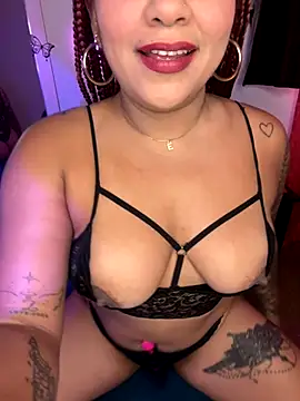 Snapshot of EmmaHot chatting on September 26, 12:31 pm EmmaHot online show from September 26, 12:31 pm