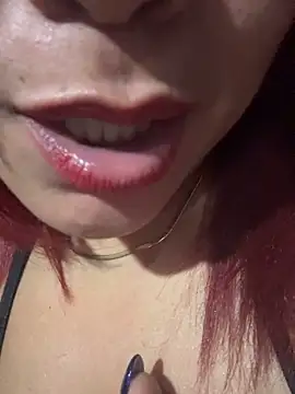 EmmaHot online show from June 11, 6:22 am