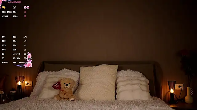 Snapshot of FrancescaNappi chatting on February 10, 5:41 pm FrancescaNappi online show from February 10, 5:41 pm