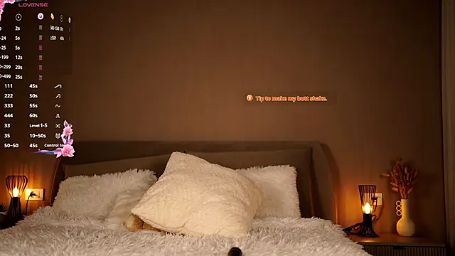 Snapshot of FrancescaNappi chatting on February 23, 6:56 pm FrancescaNappi online show from February 23, 6:56 pm