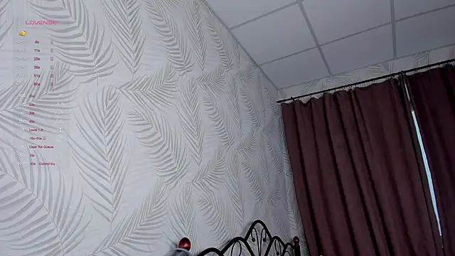 Snapshot of Blossom_Sonya chatting on February 4, 10:21 am Blossom Sonya online show from February 4, 10:21 am