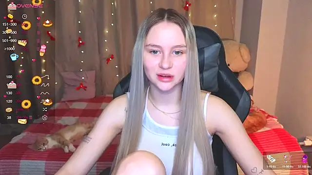 Snapshot of doll_barbieee chatting on December 1, 12:43 pm doll barbieee online show from December 1, 12:43 pm