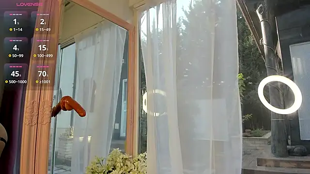 Mia  Milan online show from November 22, 10:03 am