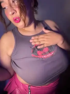 Snapshot of alexxaa96 chatting on May 29, 3:15 am alexxaa96 online show from May 29, 3:15 am