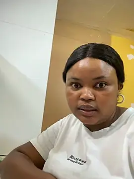 Snapshot of Curveysinaa chatting on February 26, 1:19 pm Curveysinaa online show from February 26, 1:19 pm