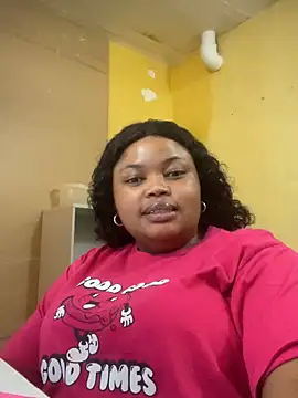 Snapshot of Curveysinaa chatting on March 1, 11:17 am Curveysinaa online show from March 1, 11:17 am