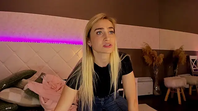 KateOwyns online show from February 21, 2:06 pm