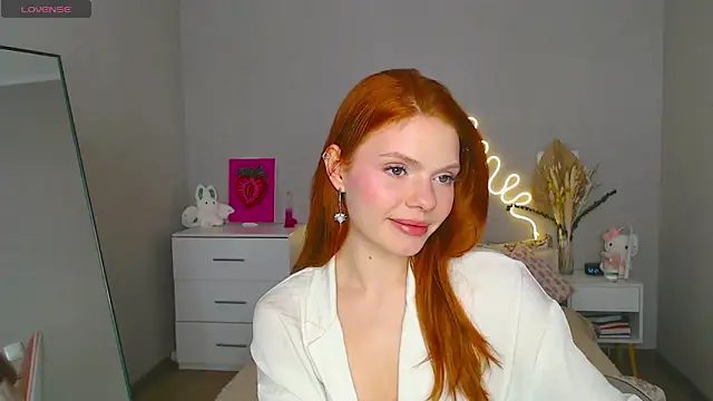 Red  Candy online show from February 13, 12:54 pm