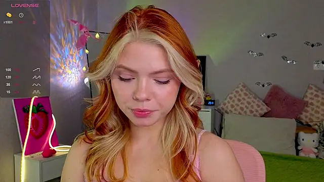 Red  Candy online show from October 27, 3:05 pm