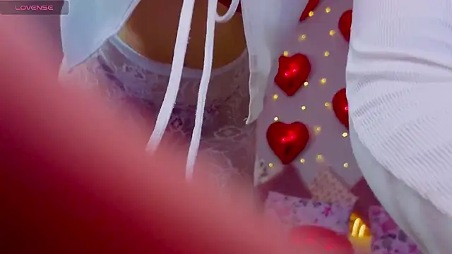 Snapshot of Red__Candy chatting on February 14, 11:29 am Red Candy online show from February 14, 11:29 am