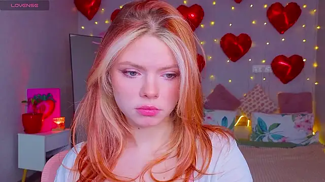 Snapshot of Red__Candy chatting on March 6, 3:52 pm Red Candy online show from March 6, 3:52 pm