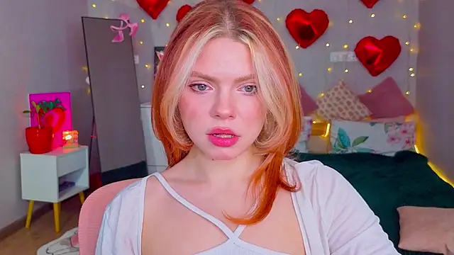 Snapshot of Red__Candy chatting on March 11, 1:17 pm Red Candy online show from March 11, 1:17 pm