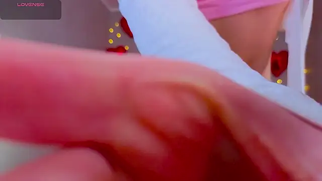 Snapshot of Red__Candy chatting on March 12, 2:34 pm Red Candy online show from March 12, 2:34 pm