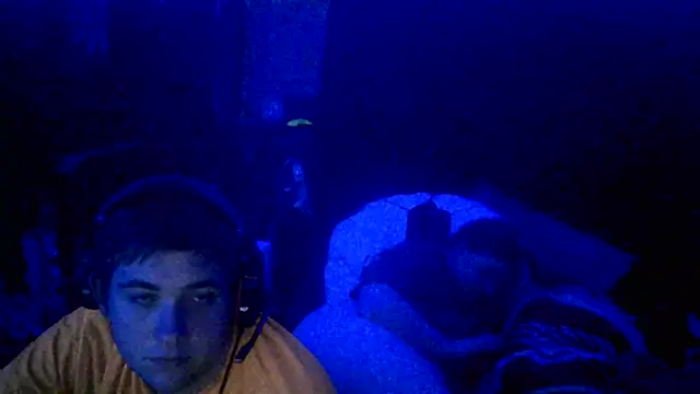 fatfapper69 online show from February 12, 4:07 am