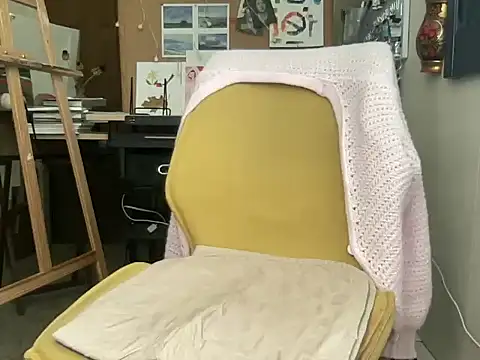 naughtyonbicycle online show from November 16, 2:44 pm