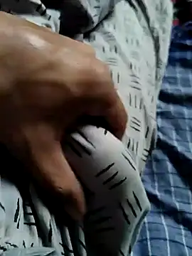 Snapshot of William390 chatting on December 9, 2:13 am William390 online show from December 9, 2:13 am